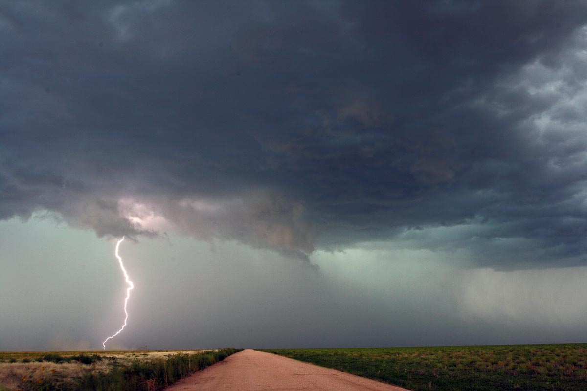 severe weather storms hurricanes and tornadoes Basic information about tornadoes, from the noaa national severe storms laboratory. severe weather storms hurricanes and tornadoes Basic information about tornadoes, from the noaa national severe storms laboratory.